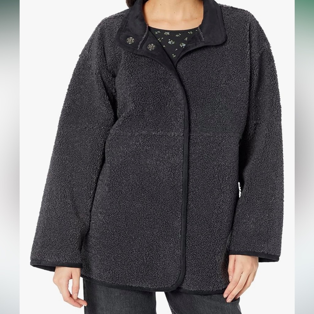 velvet by graham & spencer albany lux sherpa reversible jacket in elm, size s